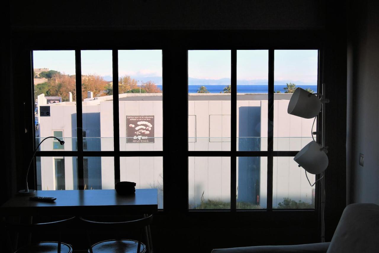 Modern & Bright Flat - 2 Min From The Sea Savona Exterior foto